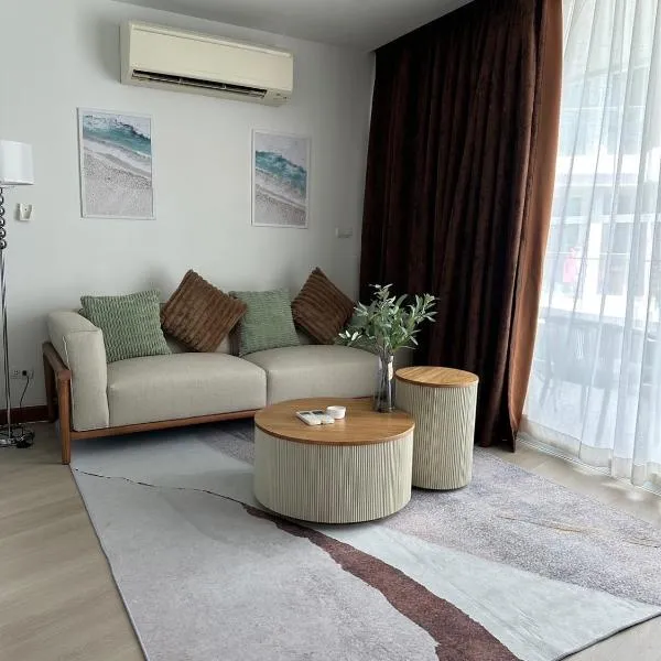 The beach front Condo, hotel in Ban Saiyuan (1)