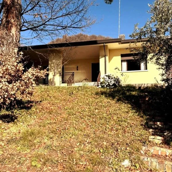 CÀ DEGLI OLIVI - Villino tra gli Olivi nel Borgo, hotel v destinaci Caneva