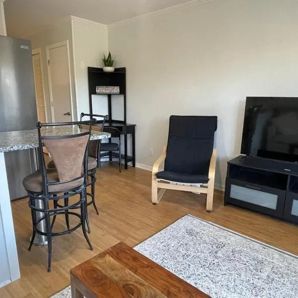 Coastal Getaway Oceanview Condo in Hilton Head, ξενοδοχείο σε Hilton Head Island