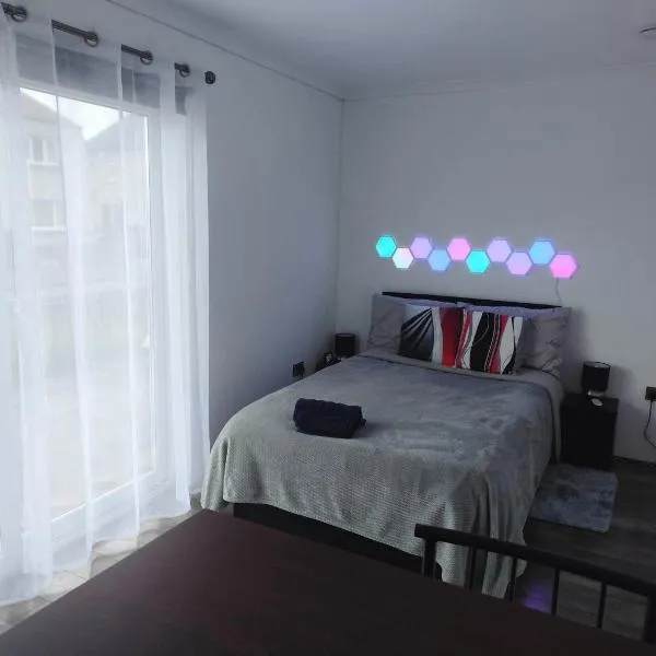 Modern Oasis , Edinburgh Airport near,8mi, ξενοδοχείο σε Rosyth