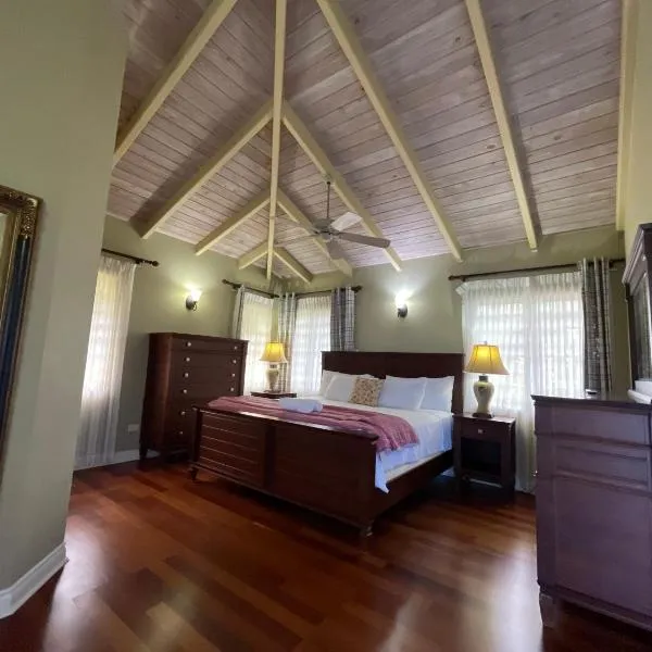 Luxury Spacious Villa with Aircon and Pool Table, hotell sihtkohas Olveston