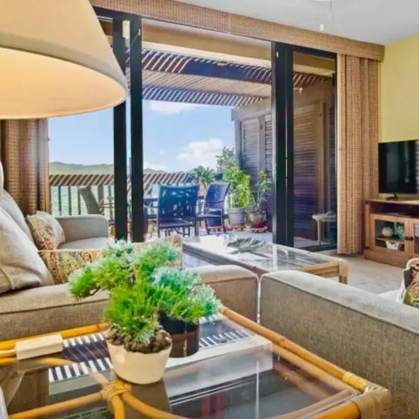 Sapphire Beachfront Condo, hotel en St Thomas