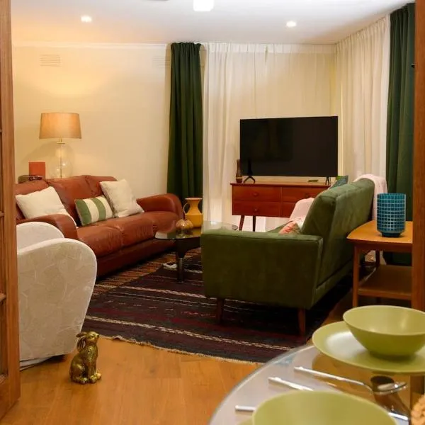 Beautiful lakeside unit in Ringwood East, hôtel à Ringwood East