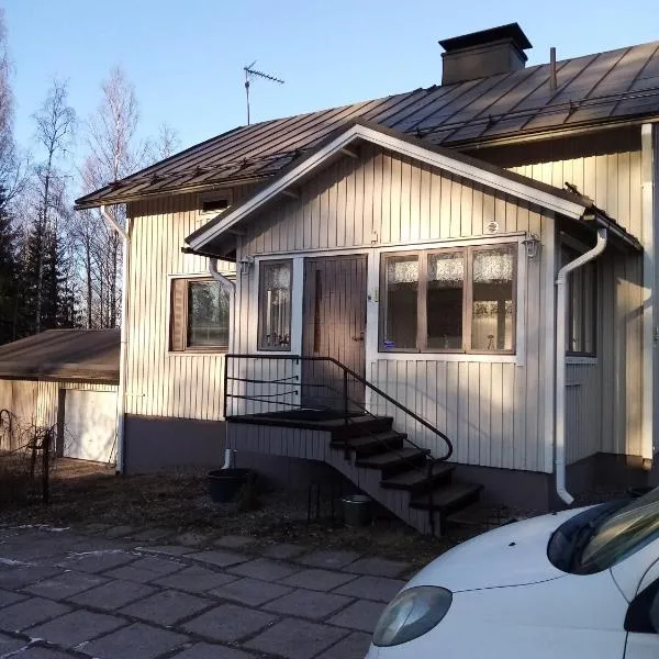 Minikoti, kalustettu huone 1-2 henkilölle, hotel v destinácii Riihimäki