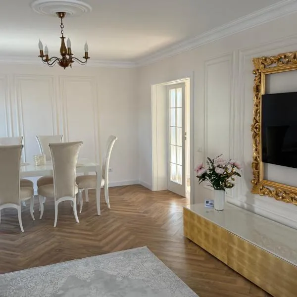 The SUN VILLA, hotel v destinaci Preajba