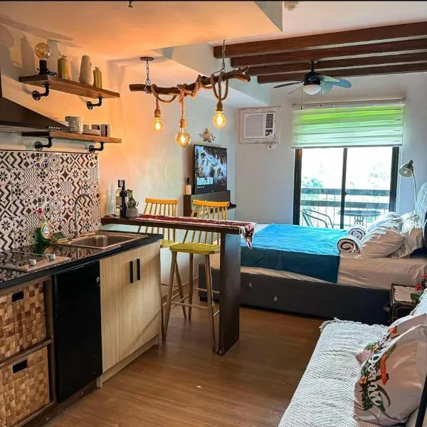 Pinesuites Tagaytay Rustic Studio near Sky Ranch, hotel in Tagaytay