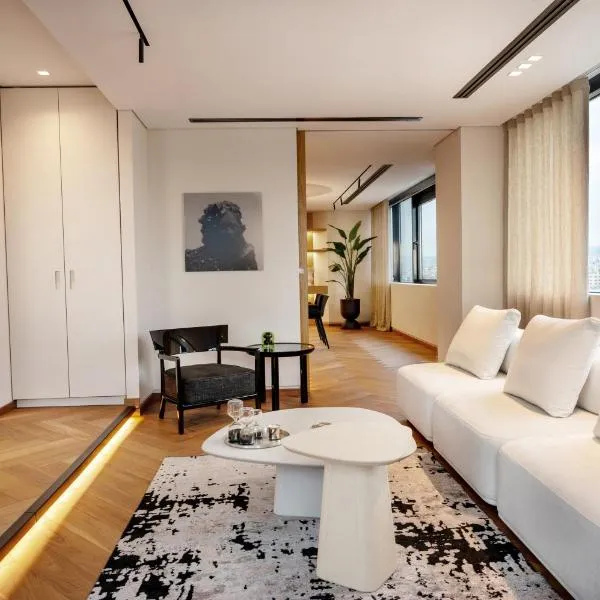 SkySuite42, hotel v Soluni