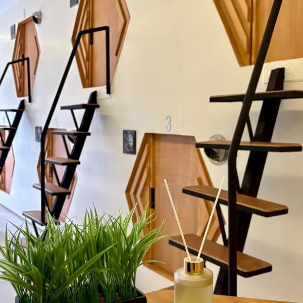 Hive Capsule Hostel, Hotel in Tagbilaran