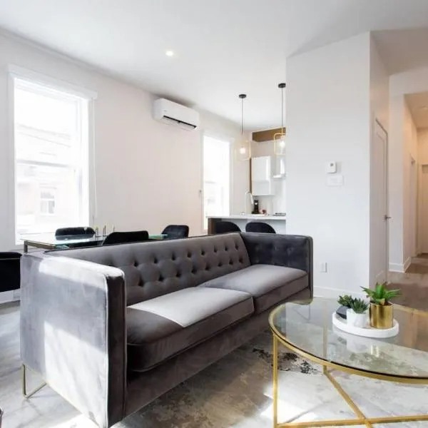 Fresh 1 Bdr in the Heart of Mile End by Denstays, hôtel à Montréal