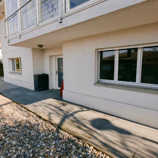Moderne 65m2 Wohnung mit Garten am Waldrand nähe Basel, Rodersdorf