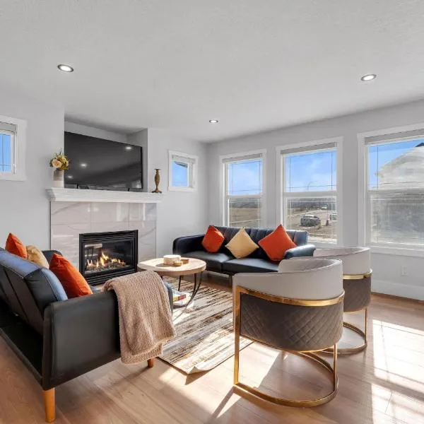 Your Pleasant stay in 3 bedroom House in Saddle-Ridge، فندق في كالغاري