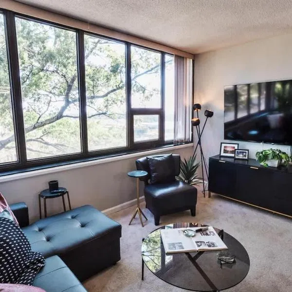 Modern condo closest to the University of SC, hotel in Columbia
