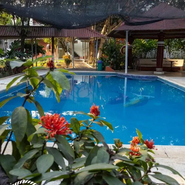 Villa San Carlos, hôtel à Retalhuleu