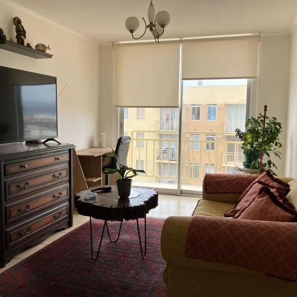 Departamento frente aeropuerto, hotel in La Serena