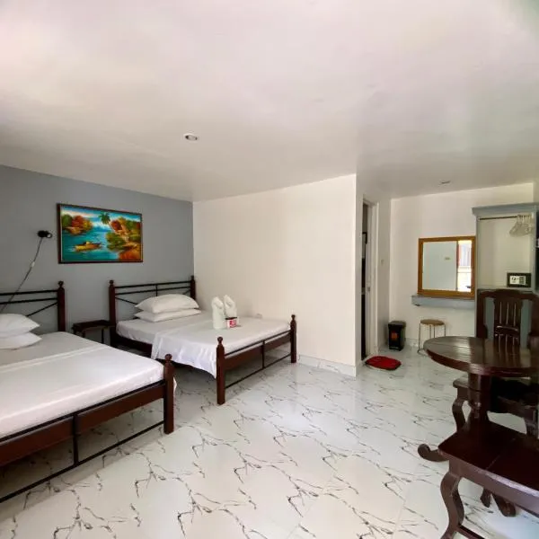 Marion Roos Hotel, hotel di Puerto Galera
