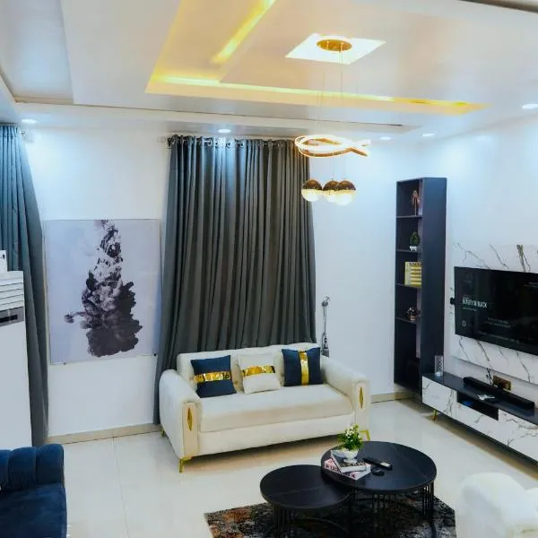 LUXURY 4BR Duplex with STARLINK & PS5, 4mins to GRA, hôtel à Port Harcourt