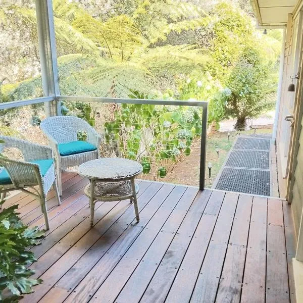 Simply Sassafras - Hydrangea Suite - self-contained, hotel en Sassafras