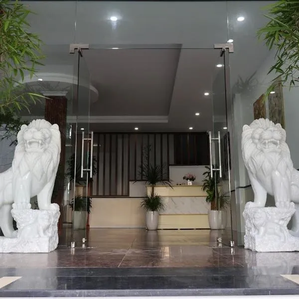 The Grand Diamond C Hotel, hotel in Trung Ðồng
