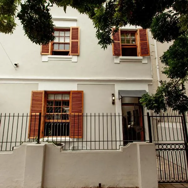 Double Story, hotel din Graaff-Reinet