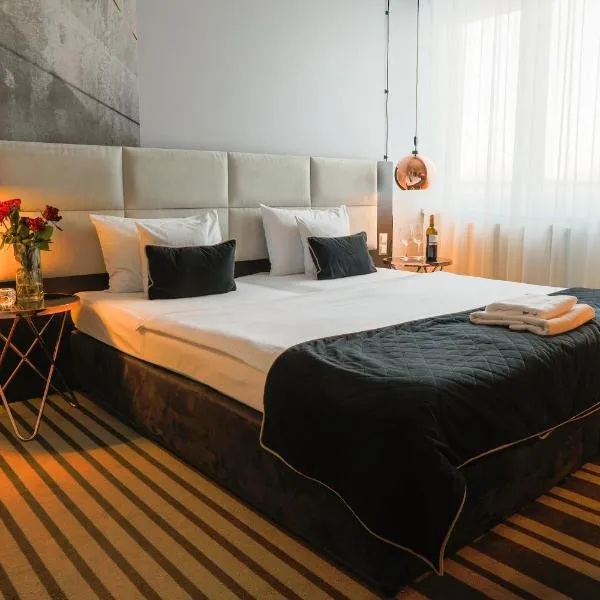 NoBo Hotel - business, hotelli Łódźissa