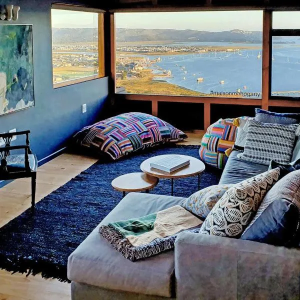 Main House - Maison Mahogany - 100sqm design with lagoon view and jacuzzi, hotel a Knysna