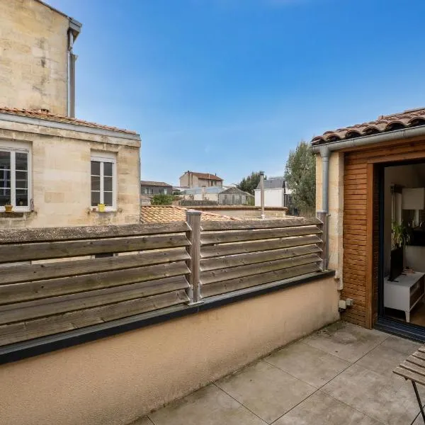 Superbe Appartement avec Terrasse en Centre Ville, hotel in Bordeaux