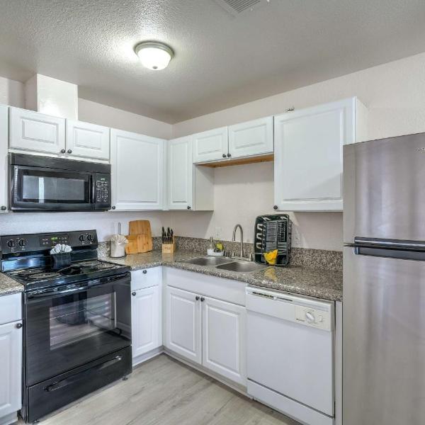 Your Vegas Home From Home! Sleeps 6!, Las Vegas