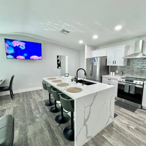 New modern centralized and lux home in Phoenix, hotel en Phoenix
