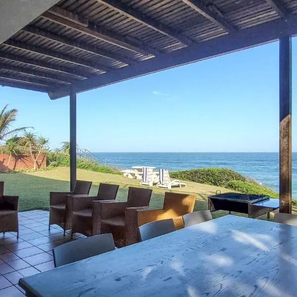 Salties Beach House KwaZulu-Natal, hotel in Sheffield Beach