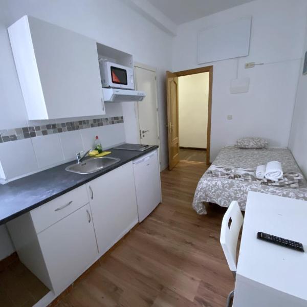 Apartamentos TravelStay Fuencarral, Madryt