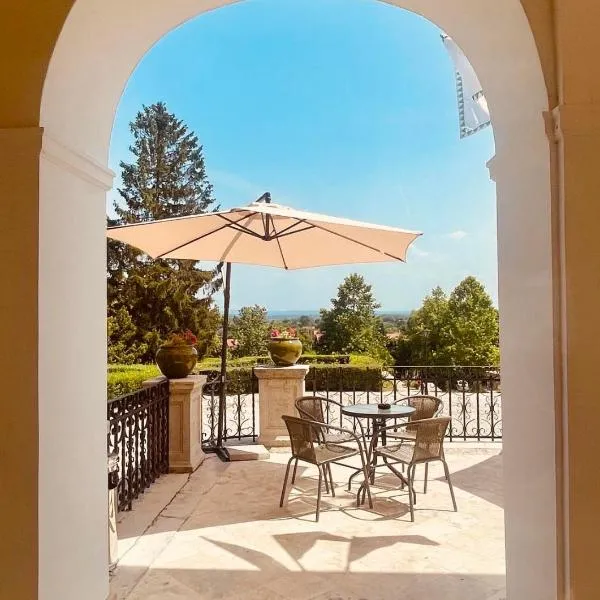 Teleki-Wattay Kastélyszálló, hotel i Pomáz