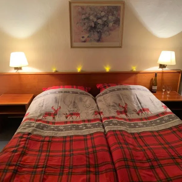 Waldhof zu Grillenburg im Tharandter Wald am See, hotel v destinaci Tharandt