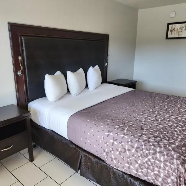 Pacific Inn โรงแรมในเครสเซนต์ซิตี