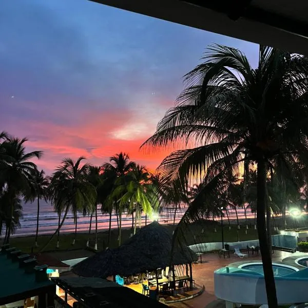 Apartamento con vista al mar，Tucacas的飯店