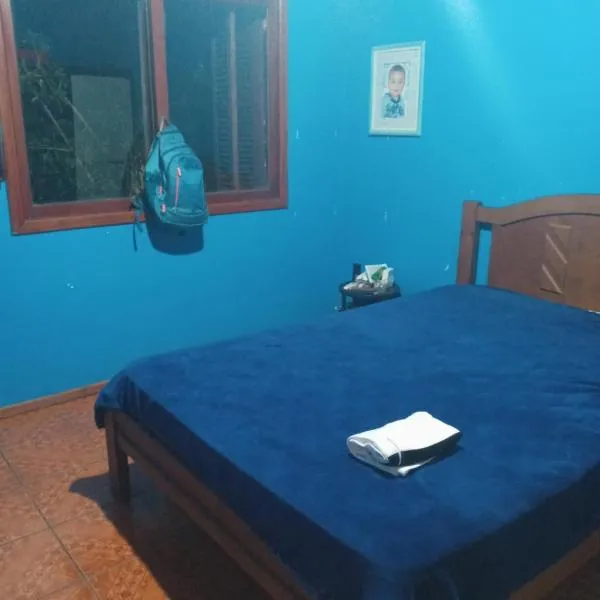 Quarto de casal aconchegante, hotelli kohteessa Alegrete