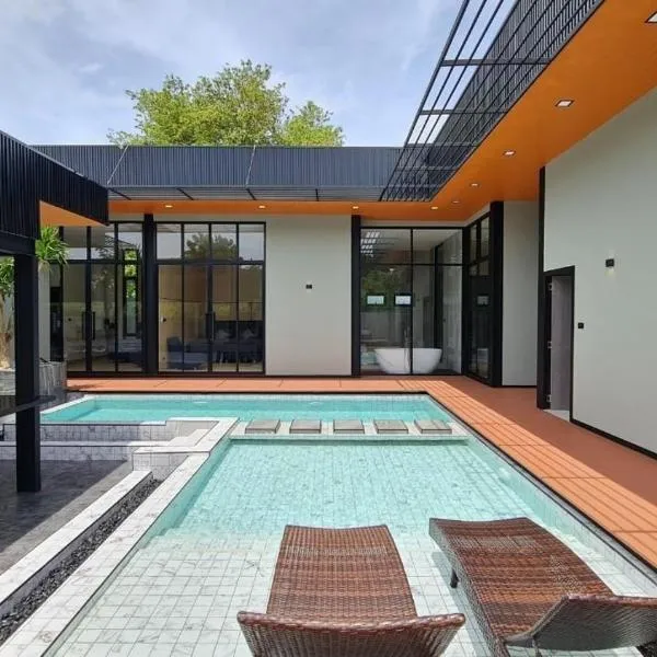 Kompletia Pool villa，位于Sattahip的酒店
