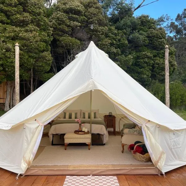 Fairy Wren Off Grid Luxury Glamping Retreat in Wine Country, hotel in Lilydale