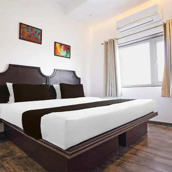 Super Townhouse Central Bazar Road Ramdaspeth, hotel di Nagpur