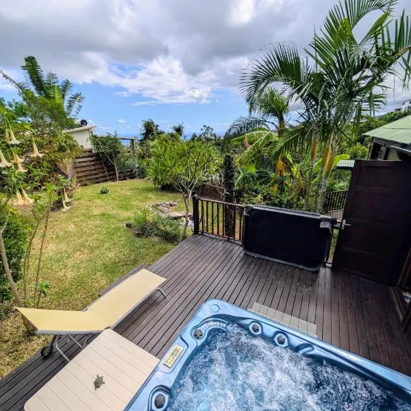 Villa Créole avec Jacuzzi à la Rivière, hotel in La Rivière