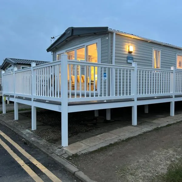 Stunning mini lodge with sea view, hotell sihtkohas Filey