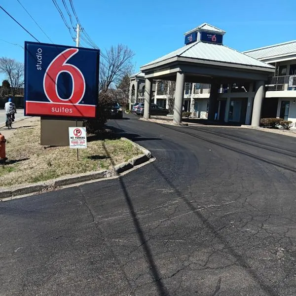 Studio 6 Suites Louisville KY Airport/Expo Center, hotel in Louisville