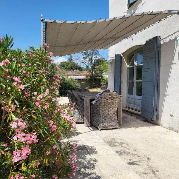 Villa Doce Lar, hotel v destinaci Lioux