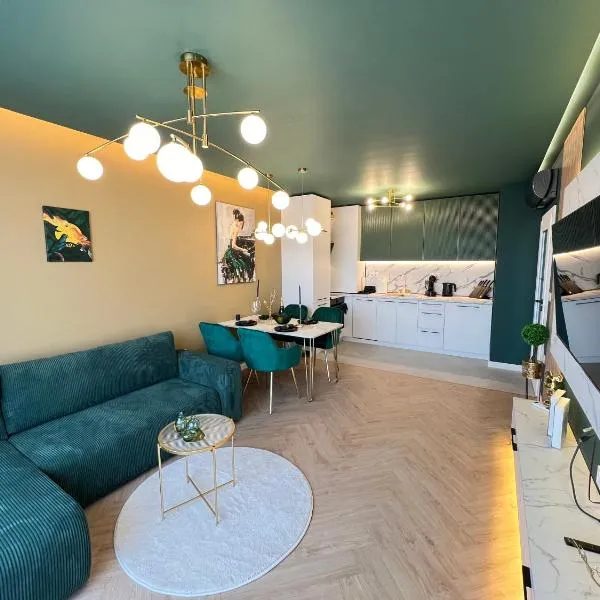 NJ Family Garden, hotel in Varna City