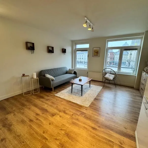 Grand Duplex avec 2 chambres, hotel a Charleroi