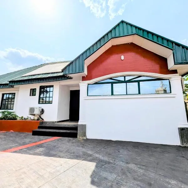 White Castle Apartments – hotel w Uyo