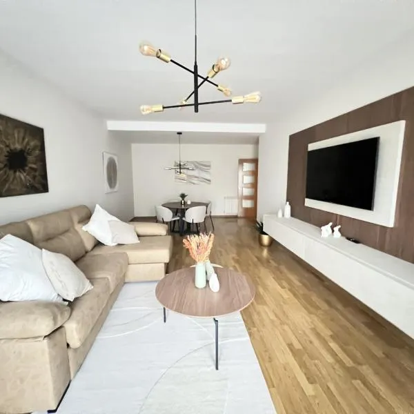 Apartamento cerca Universidad de Albacete, hotel en Albacete