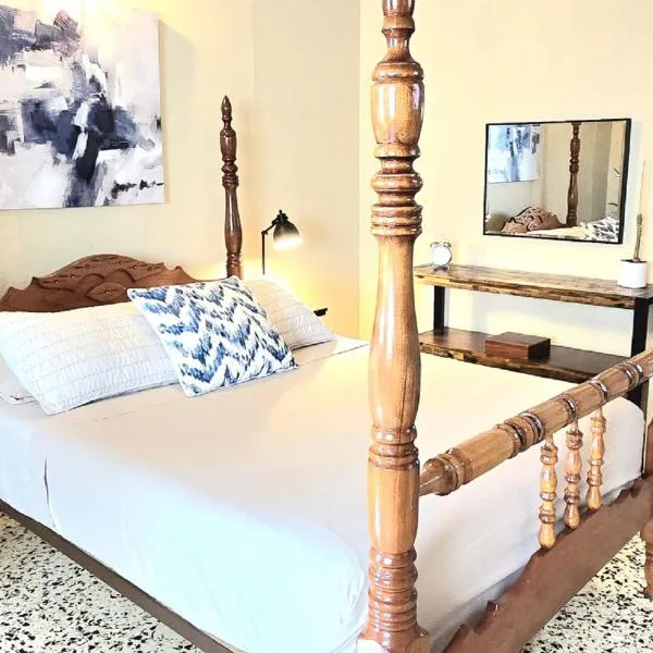 Jayuya Cozy Aparment with Wi-Fi, Free Parking and AC, hotel in Jayuya
