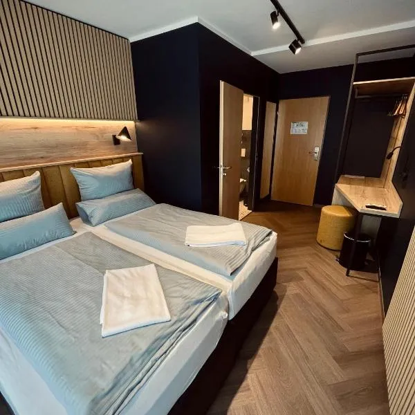 Hostel SLEPS, ξενοδοχείο στο Άουγκσμπουργκ