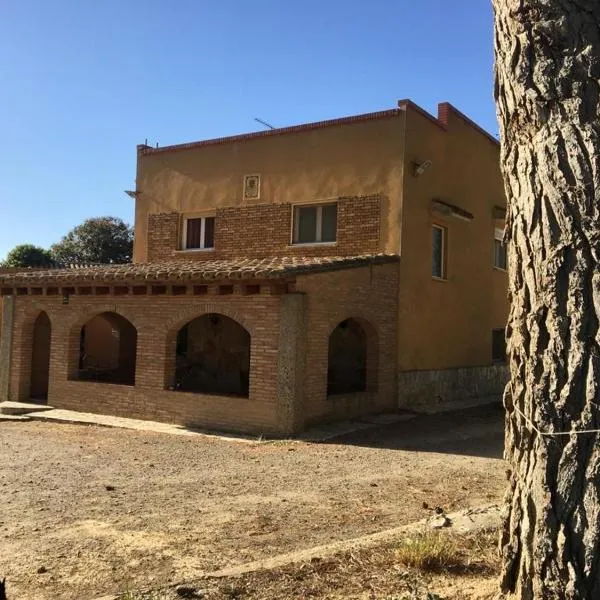 Casa rural Cal Dalfo, hotel in Almenar