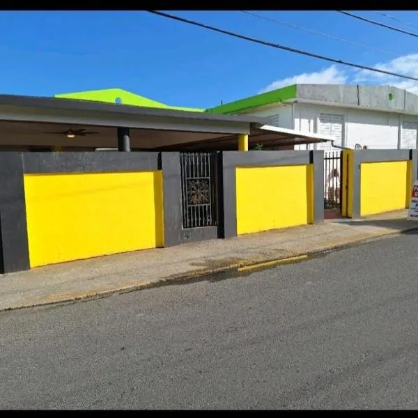 Humacao Guest House 3, hotel en Humacao